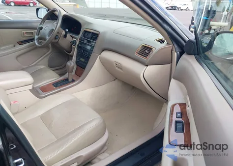 1999 Lexus Es 300 from USA, damaged, VIN JT8BF28G8X0202842